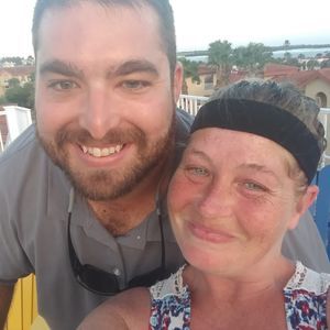 Meet your Posher, Becca